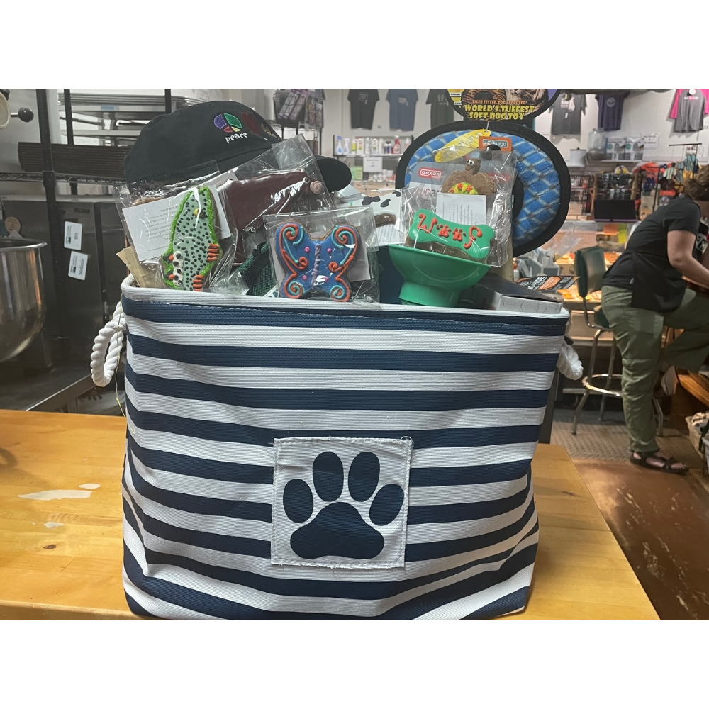Smokey Mountain Dog Bakery Gift Basket