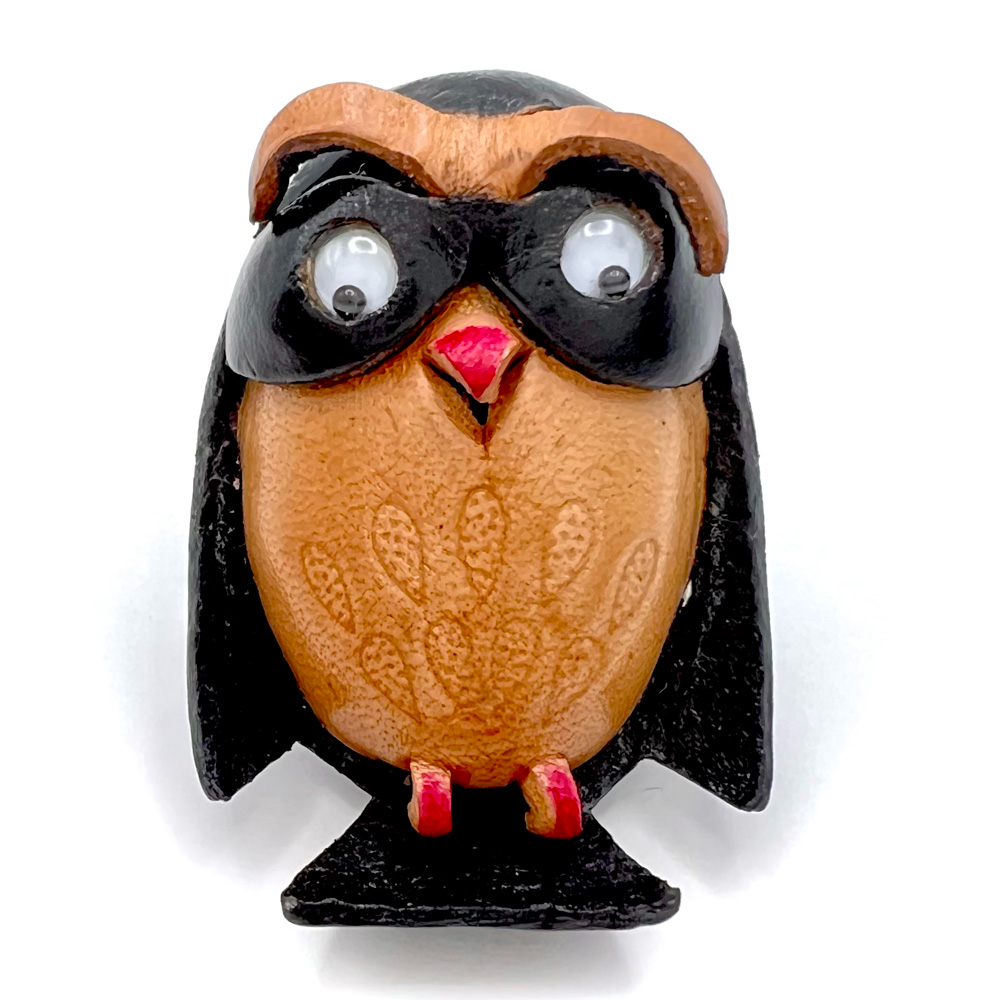 Extra large FUN leather realistic owl button.