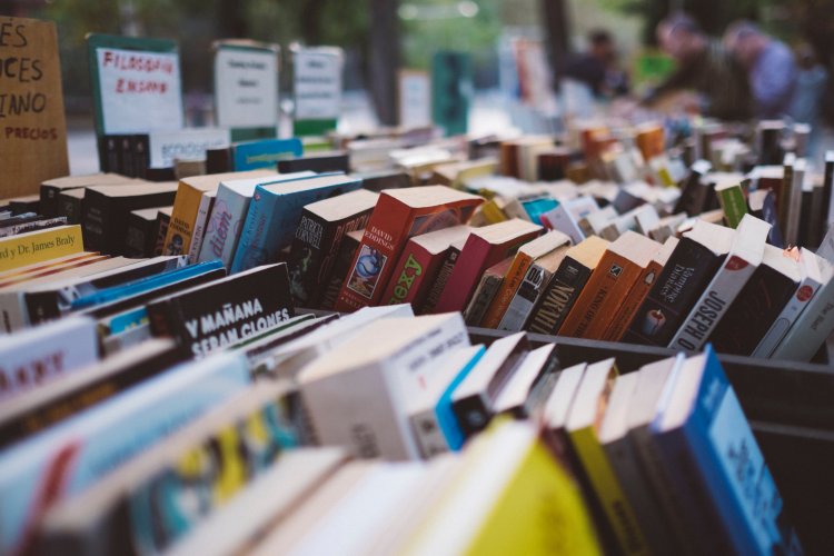 Book sale or yard sale for school fundraising