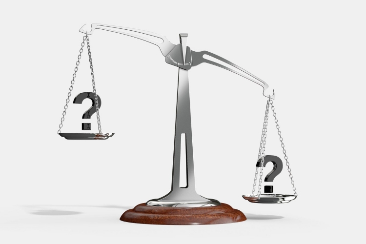 Compare market prices to determine starting bid